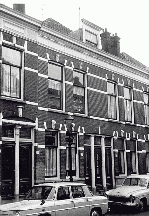 Ons eerste huis in de Meidoornstraat 12b (1968)